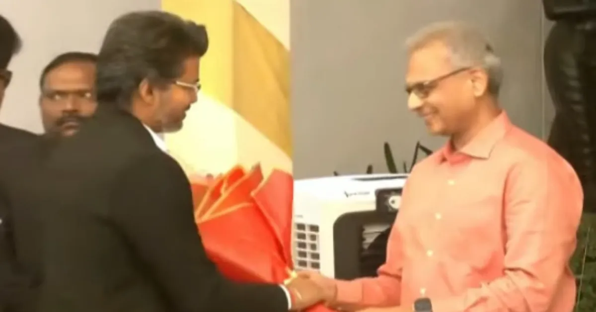சென்னை டூ டெல்லி..! பரபரக்கும் அரசியல்.. முதல்வர் விஜய்க்கு உற்சாக வரவேற்பு..!