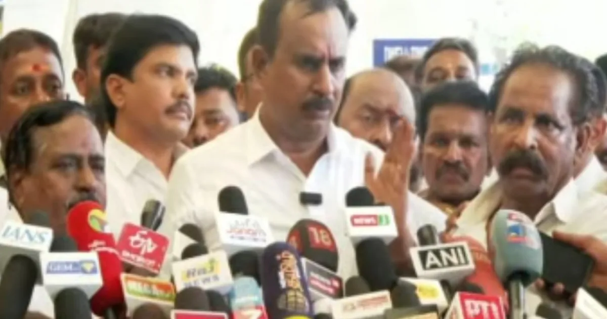 மனுக்கள் முதல் முடிவுகள் வரை CVS தான்... அதிமுகவில் பிளவு இல்லை என S.P. வேலுமணி உறுதி..!