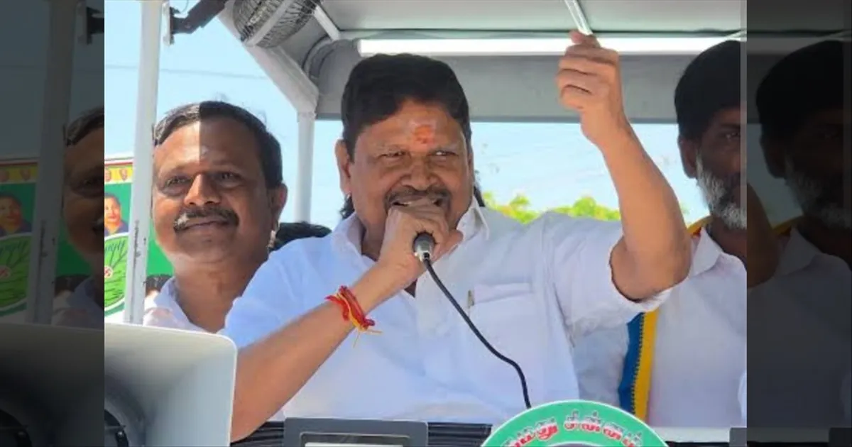கடலூர் அதிமுக அலுவலகம் சூறையாடல்..! அதிரடி திருப்பம்... முன்னாள் அமைச்சர் ஆதரவாளர்கள் பகீர் குற்றச்சாட்டு..!
