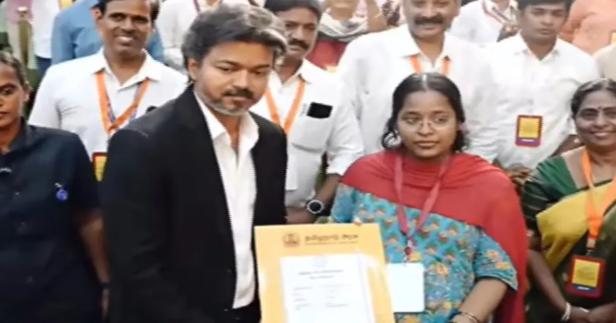 நிறைமாத கர்ப்பிணியை பார்த்ததும் சட்டென CM விஜய் செயல்..! பணி நியமன ஆணை வழங்கும் நிகழ்வில் நடந்த சம்பவம்..!!