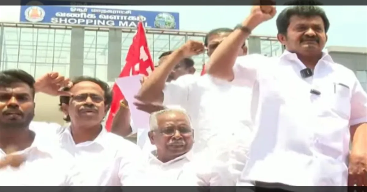 உரிமைக்காக களமிறங்கிய CPI... மேகதாதுவுக்கு எதிர்ப்பு... ஓசூரில் ஆர்ப்பாட்டம்..!!
