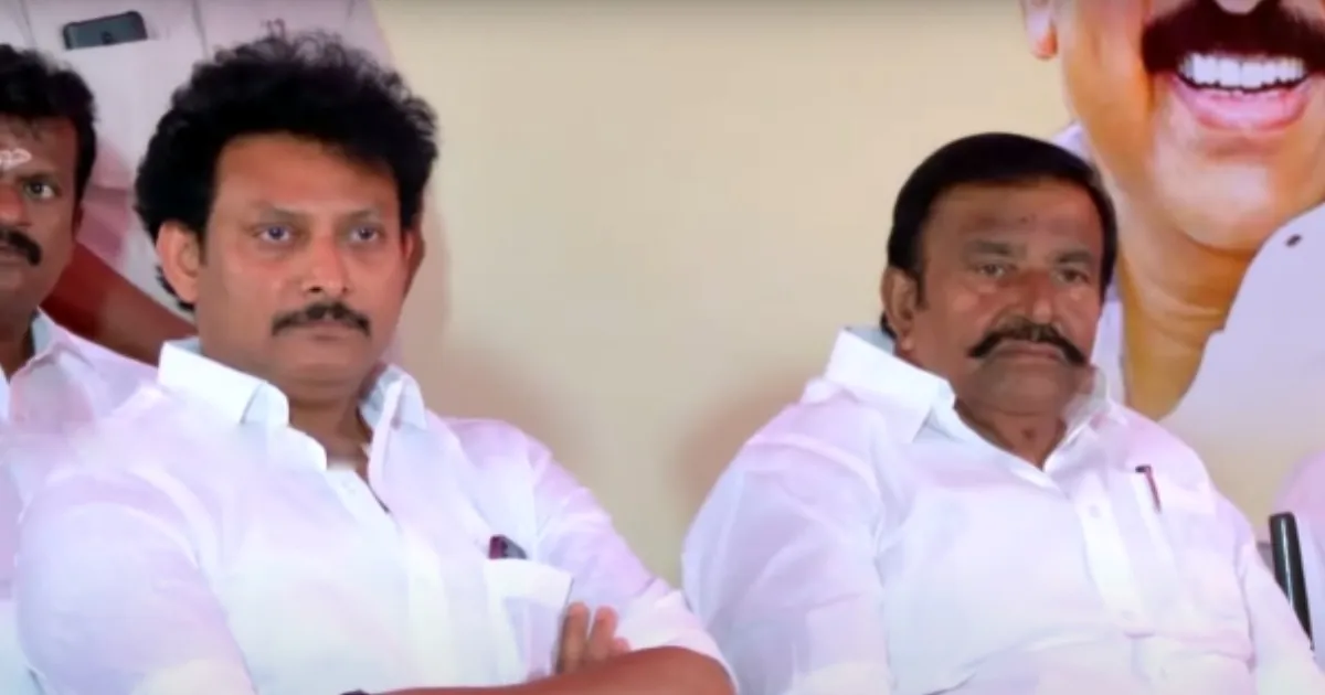 தமிழகமே பரபரப்பு... ஒரே நேரத்தில் 3 அமைச்சர்கள் வீடுகளுக்கு பறந்த போலீஸ் படை...!