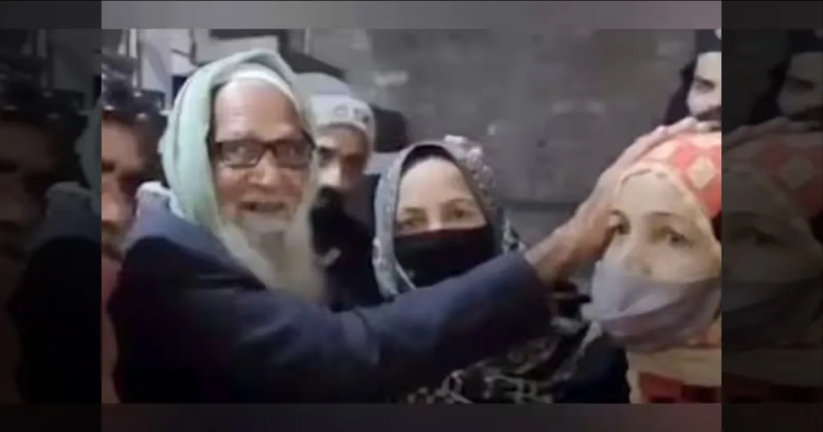 செத்துட்டாருனே நினைச்சோம்!! 28 வருசமா காணல!!  எஸ்.ஐ.ஆர் பணியால் திரும்ப கிடைத்த நபர்!!