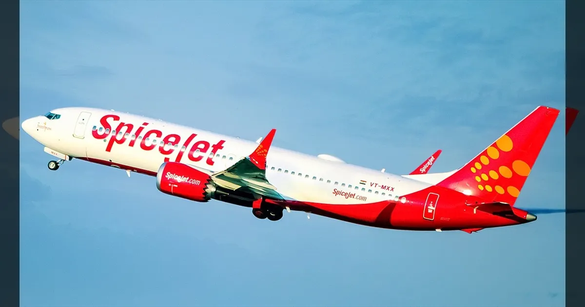 நடுவானில் இன்ஜின் கோளாறு!! ஊசலாடிய 188 பயணிகளின் உயிர்!! ஸ்பைஸ்ஜெட் விமானத்தால் பரபரப்பு!