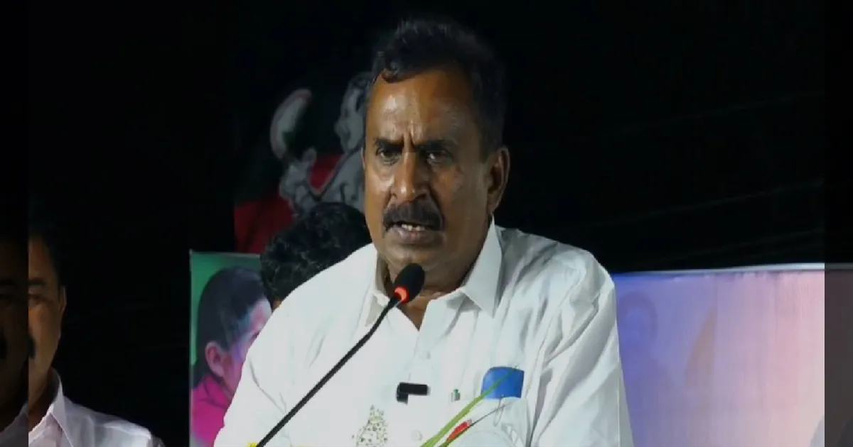 சினிமா வேற.. நிஜம் வேற..! விஜய்யை வெளுத்து வாங்கிய எஸ்.பி. வேலுமணி!