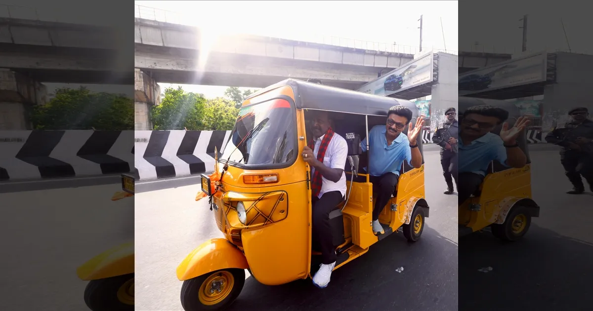 கரும்பு ஜூஸ் சாப்புடுறீங்களா?!! ஆட்டோ சவாரி போலாமா?! சைதாப்பேட்டையில் முதல்வர் மு.க.ஸ்டாலின் தீவிர வாக்குசேகரிப்பு!