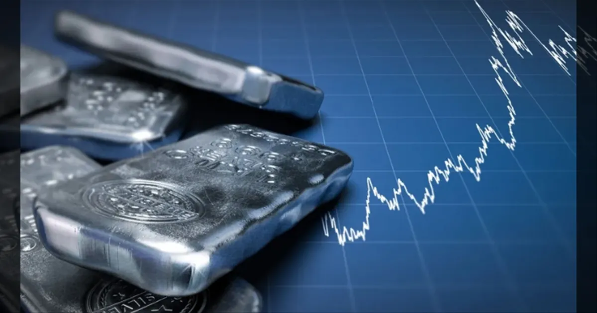 Silver Price May Hit ₹1.30 Lakh per Kg by Diwali 2025: Experts Predict