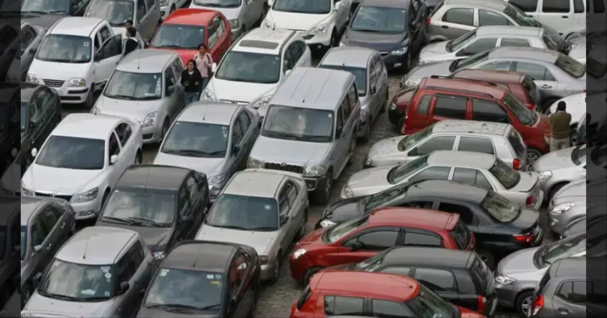 No Fuel for Old Vehicles in Delhi from July 1 Check New Rules