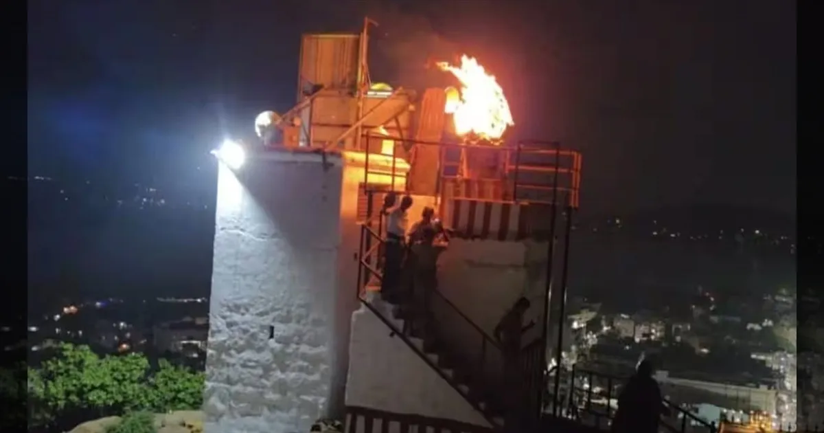 #BREAKING: திருப்பரங்குன்றம் தீபத்தூண் விவகாரம்: தீபம் ஏற்றக் கோரி இளைஞர் தீக்குளித்து உயிரிழப்பு!