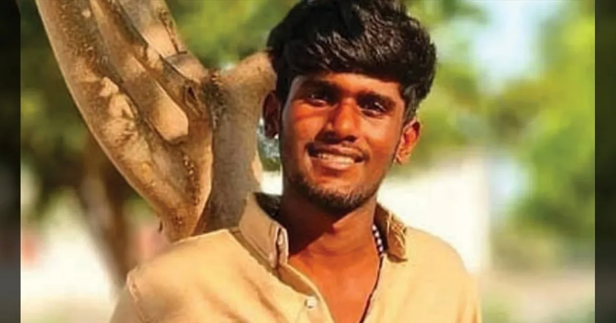 கல்லூரி மாணவரை கொலை செய்த 17 வயது பள்ளிச் சிறுவன்! பழுதான செல்போனால் பகை! திருப்பூரில் அதிர்ச்சி!