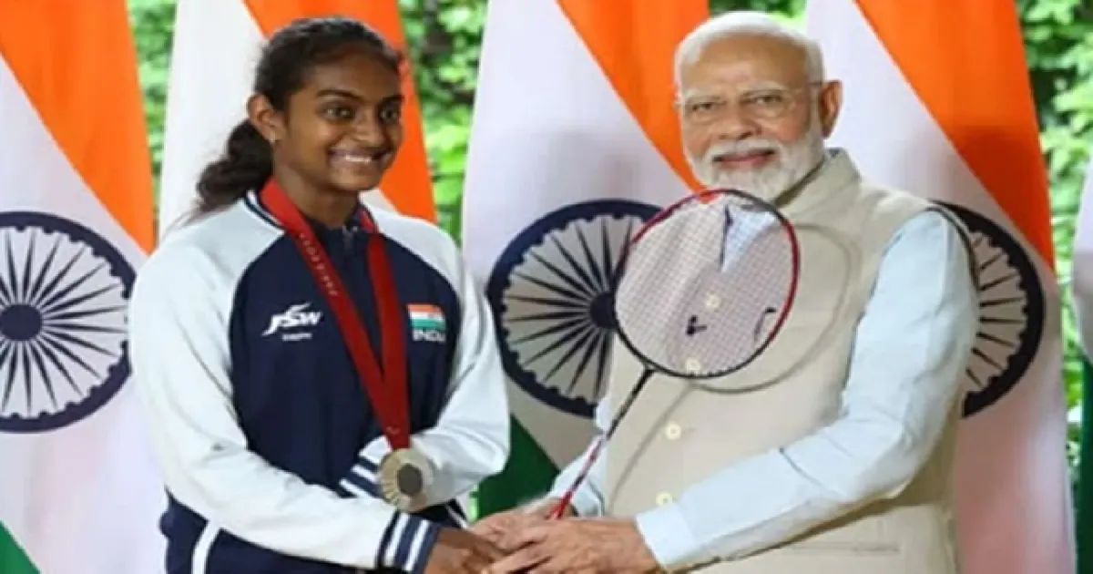 ஆசிய பாரா பேட்மிண்டனில் சாதனை! தமிழக வீராங்கனை துளசிமதிக்கு பிரதமர் மோடி புகழாரம்!