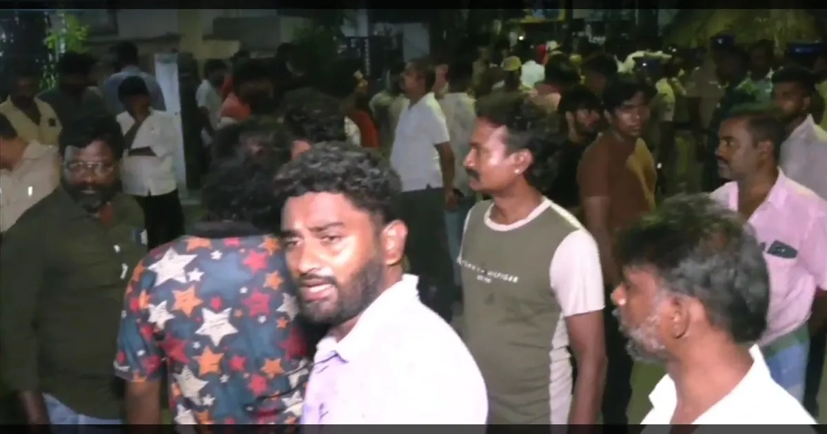 சென்னை பெசன்ட் நகரில் தவெக நிர்வாகி ஓட ஓட வெட்டி படுகொலை! பழிக்குப் பழியா? போலீஸ் தீவிர விசாரணை