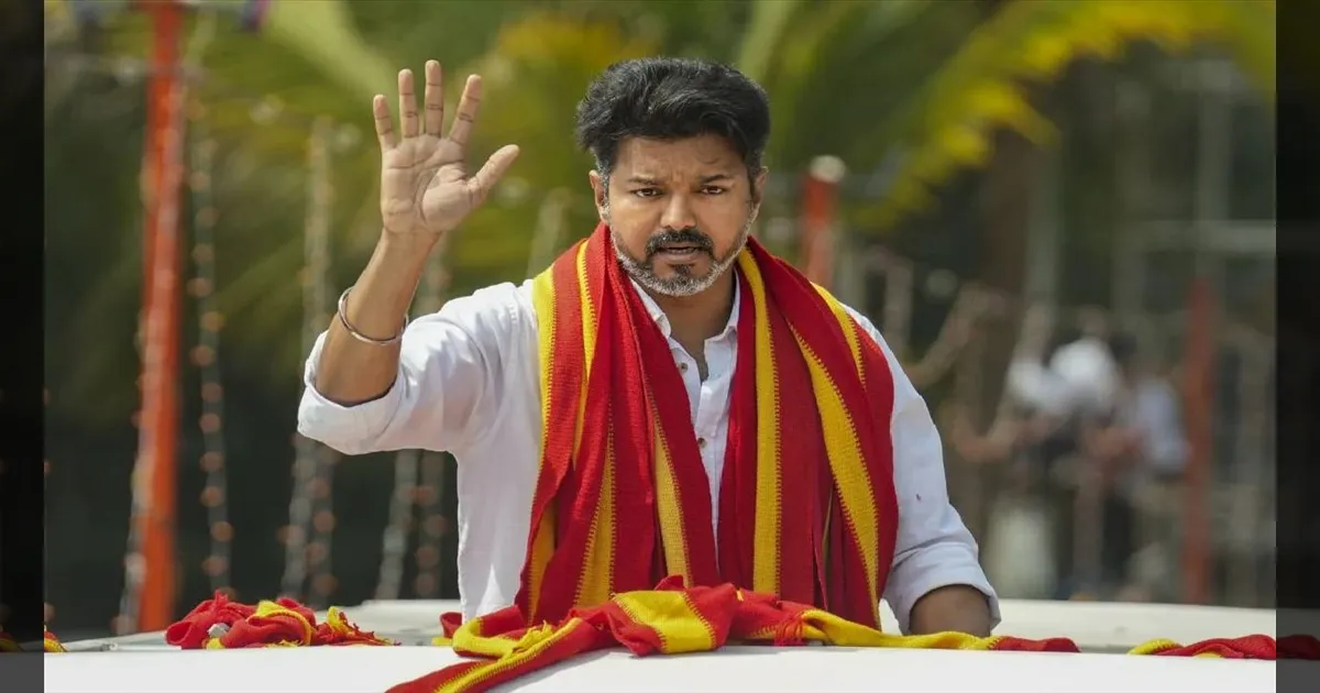 “விசில் ஊழலை ஒழிக்கும் சின்னம்!” தொண்டர்களை உற்சாகப்படுத்திய தளபதி விஜய்!