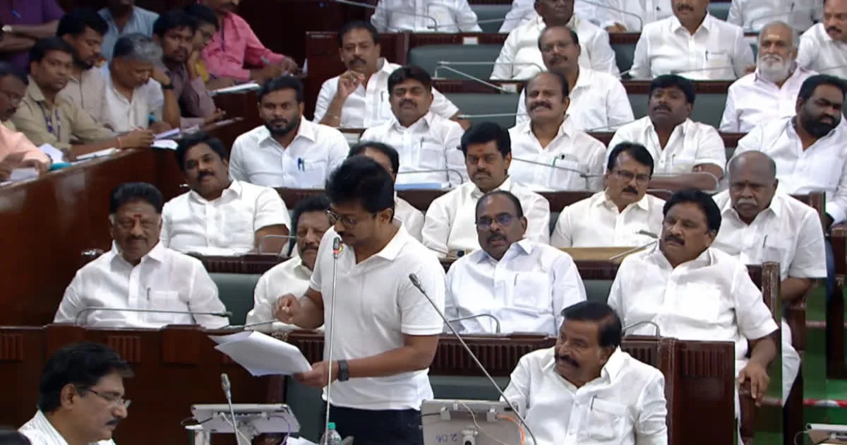 தரமான சம்பவம் லோடிங்... விடுமுறைக்குப் பிறகு இன்று கூடுகிறது சட்டப்பேரவை... மாஸ்டர் பிளானுடன் களமிறங்கும் எதிர்க்கட்சிகள்...! 