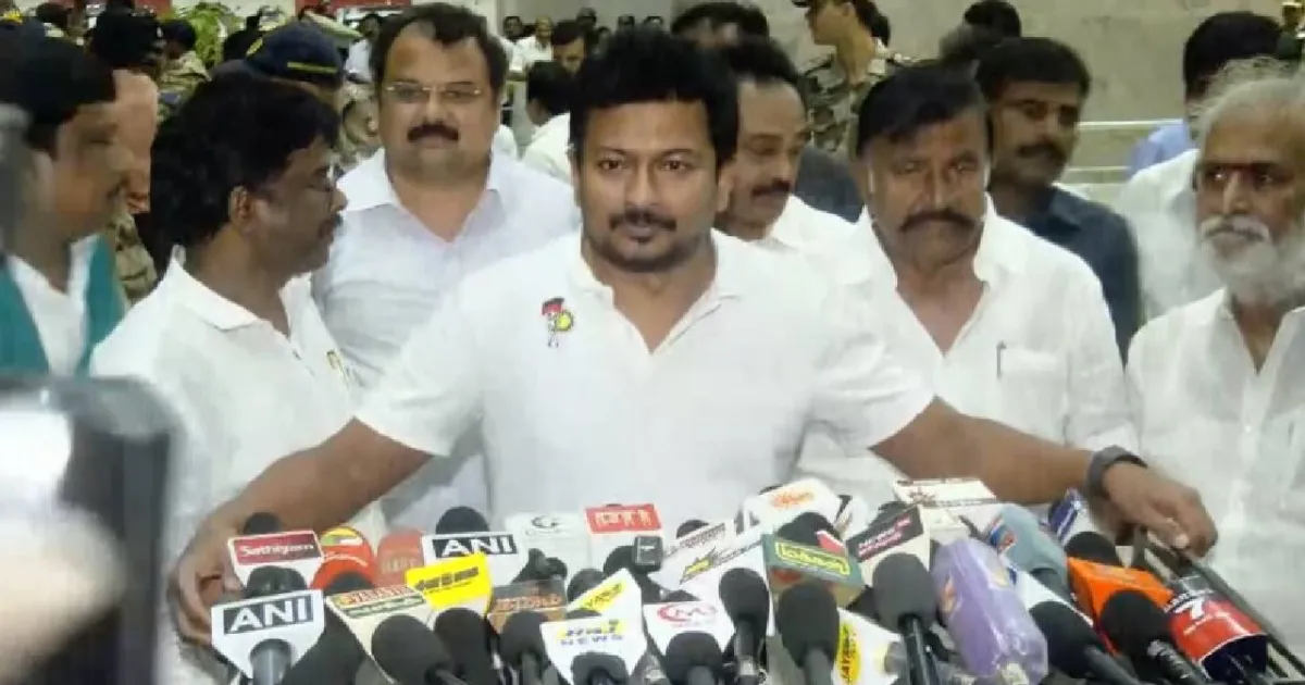 நான் பயப்பட மாட்டேன்... இன்னும் நூறு மடங்கு பேசுவேன்! திருச்சி விமான நிலையத்தில் உதயநிதி ஆவேசம்!