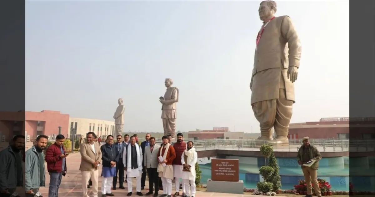 ரூ.230 கோடியில் தேசிய நினைவிடம்!!  தாமரை வடியில் அதிநவீன அருங்காட்சியகம்! இன்று மோடி திறந்து வைப்பு!