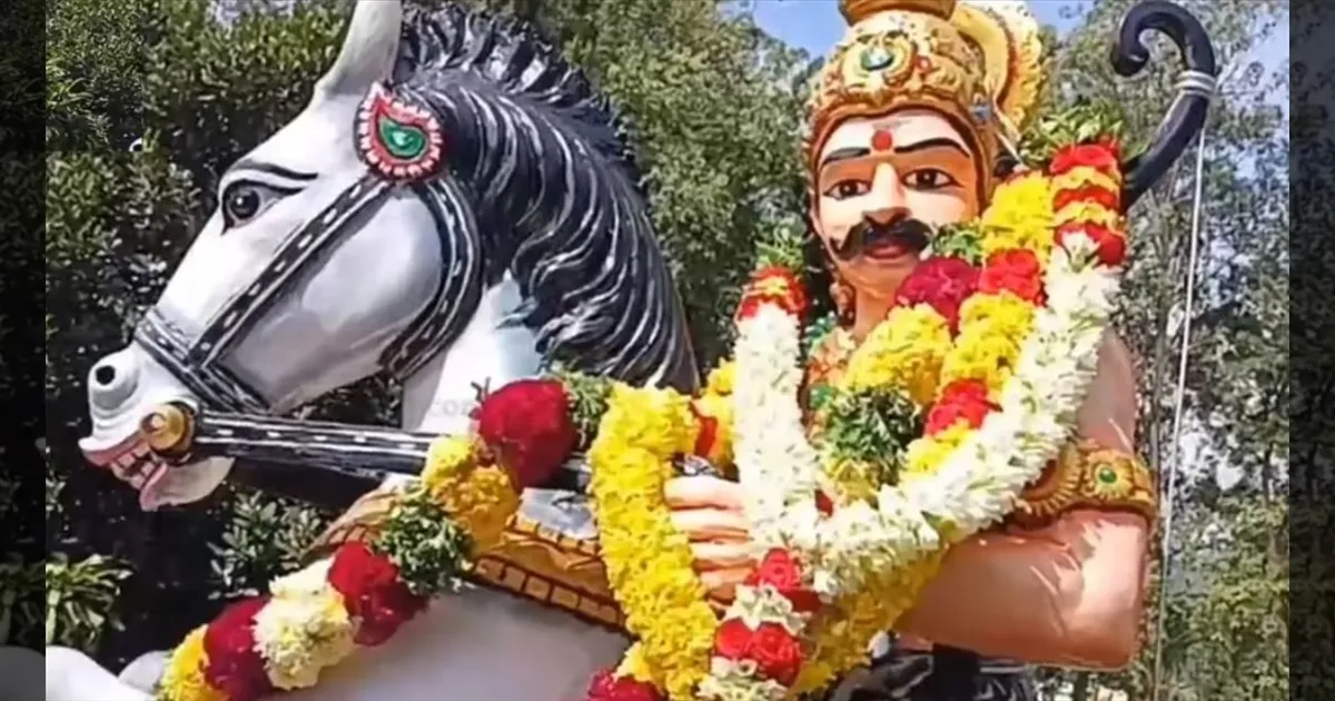 கருணாநிதி திறந்த சிலை.! மாலை அணிவிக்க தயங்கும் அமைச்சர்கள்! 50 ஆண்டுகளாக ஆட்டி வைக்கும் வல்வில் ஓரி 'சென்டிமென்ட்'! 