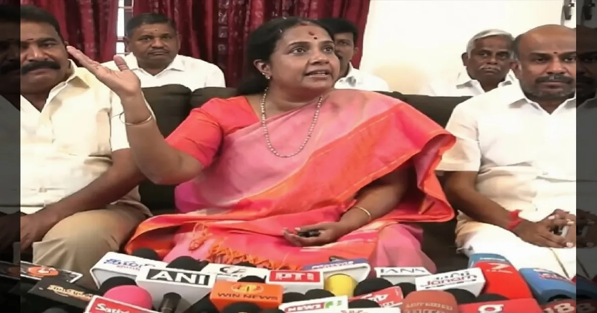 ஸ்டாலின் கனவு உலகத்தில் இருக்கிறார்! கோவையில் வானதி சீனிவாசன் எம்.எல்.ஏ. பேட்டி!