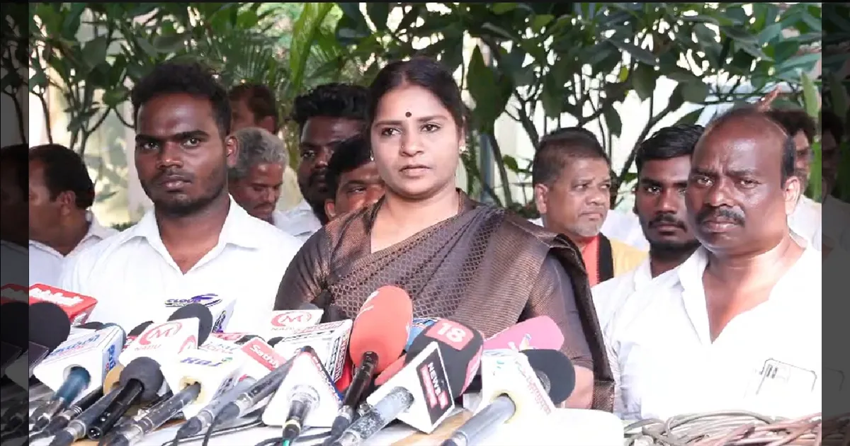 மக்கள் மத்தியில் மாயையை உண்டாக்குகிறார் விஜய்! தவெக-வை சாடிய வீரலட்சுமி அதிரடி பேட்டி!