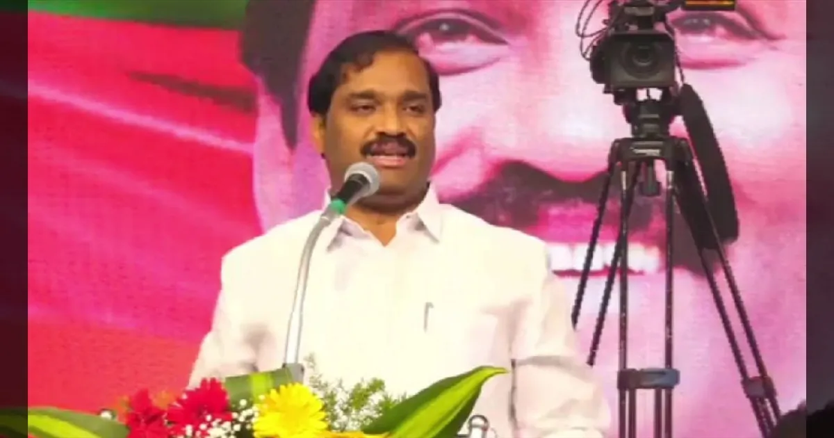 மதவெறி அமைப்புகளை விமர்சிக்க தயங்குவது ஏன்? விஜய்க்கு வேல்முருகன் கேள்வி!  