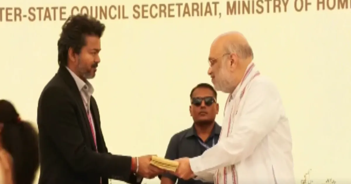 அமித் ஷா அருகே விஜய்... தொடங்கியது தென்மாநில முதல்வர்கள் மாநாடு... டி.கே.சிவக்குமாருக்கு காத்திருக்கும் சிக்கல்...!