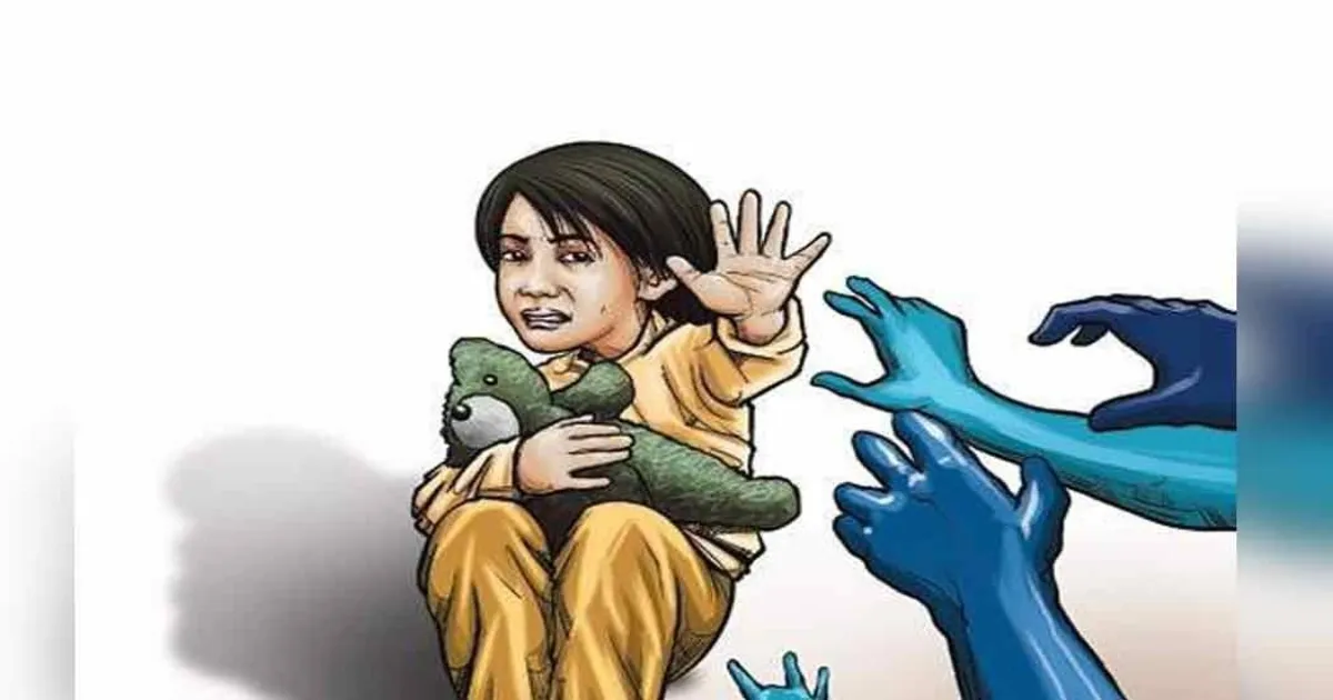 ’டிரஸைக் கழட்டுங்க’ பள்ளி சென்று திரும்பிய சிறுவர், சிறுமிகளை மிரட்டி ஆபாச புகைப்படம் - இருவரை புரட்டி எடுத்த பொதுமக்கள்...!