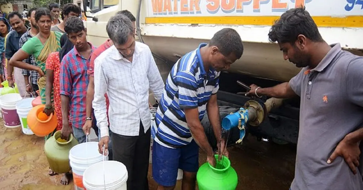 பெங்களூருவில் தண்ணீர் பற்றாக்குறை: வாகனங்கள் கழுவ, செடிகளுக்கு ஊற்ற முற்றிலும் தடை!