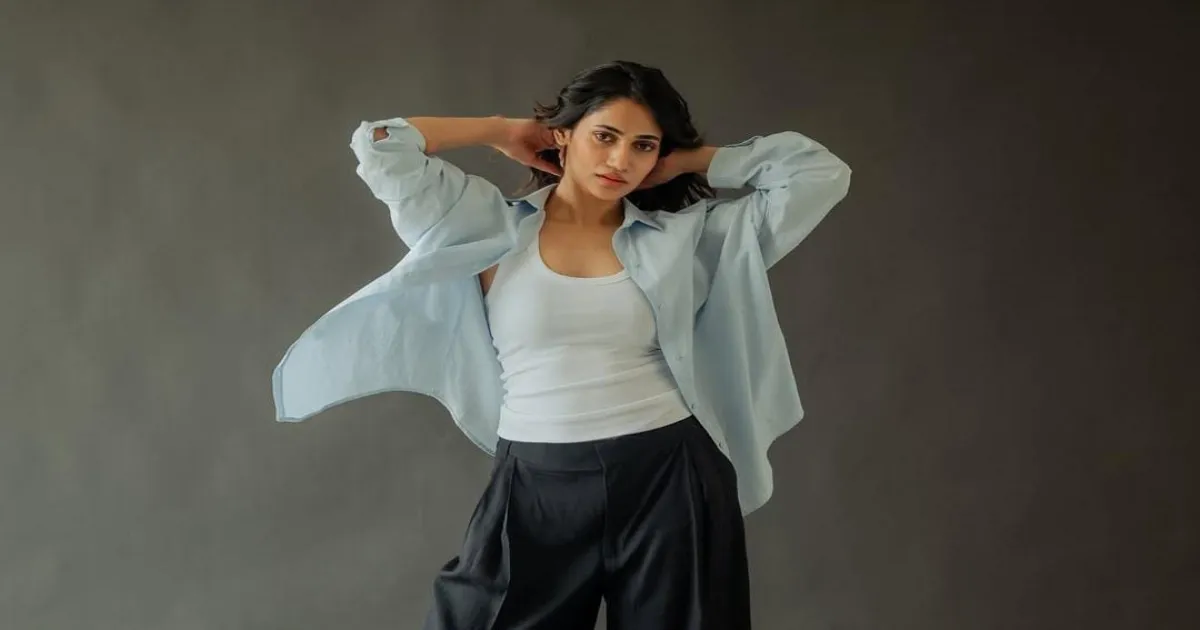 பேண்ட் சொக்காவில் அசத்தும் லாஸ்லியா..! லேட்டஸ்ட் ட்ரெண்டிங் போட்டோஸ்..!  