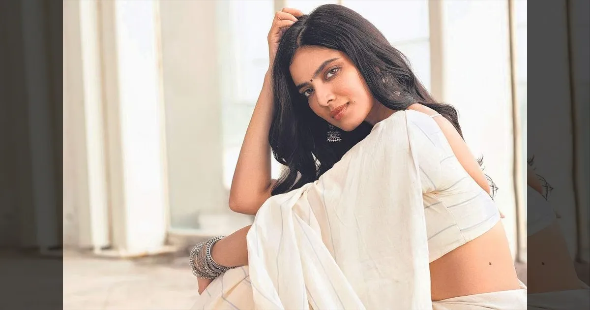 cinema-malavikamohanan-malavikamohananfans-malavikamoha