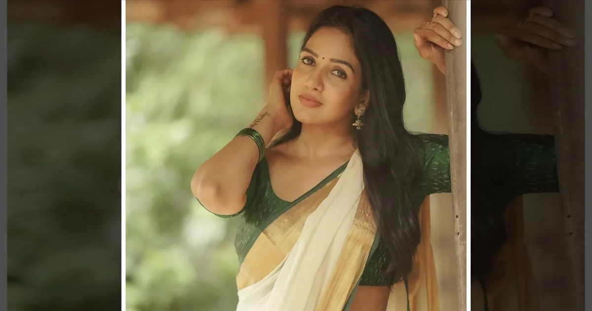 cinema-bigg-boss-pavani-reddy-saree-photoshoot-tamilcinema