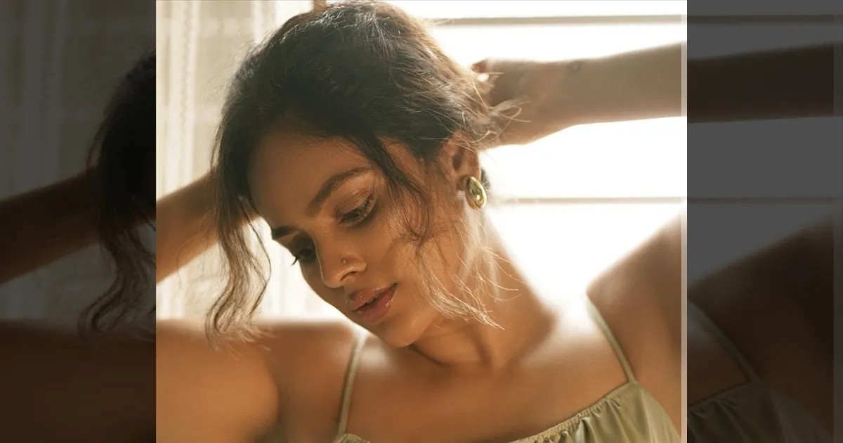 cinema-nandita-swetha-sizzling-new-photoshoot-tamilcinema