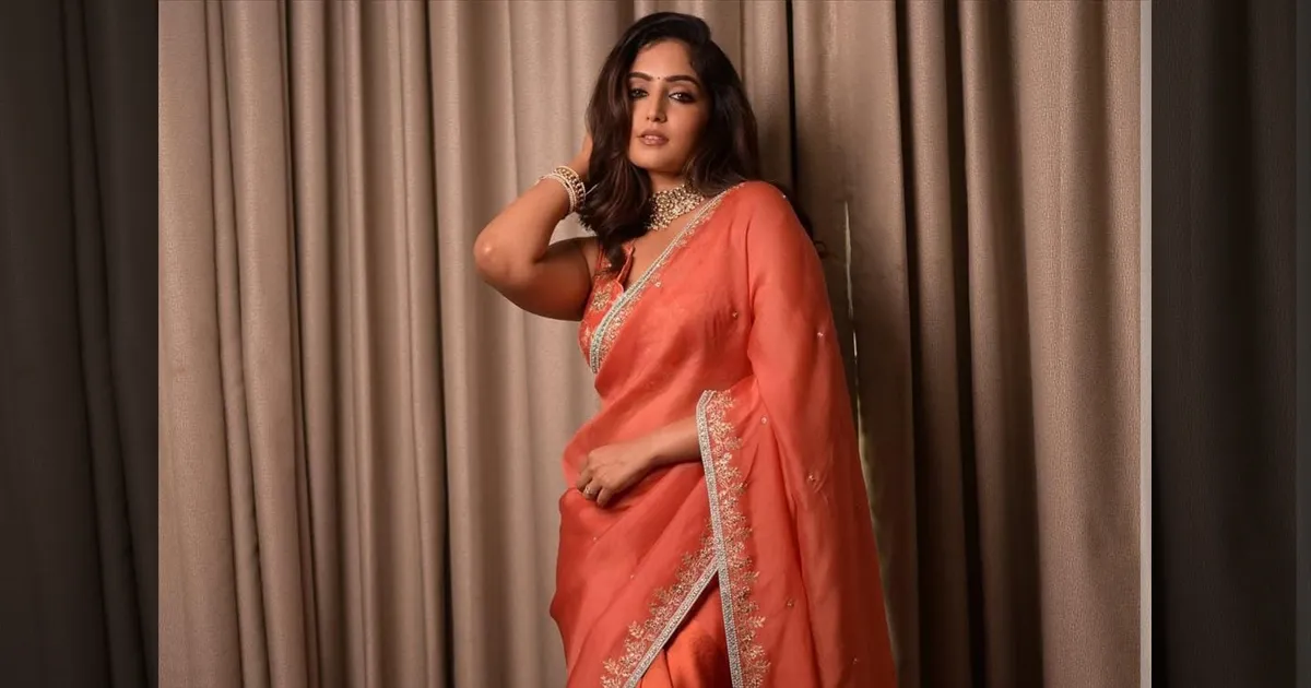 cinema-reba-monica-john-saree-photos-tamilcinema