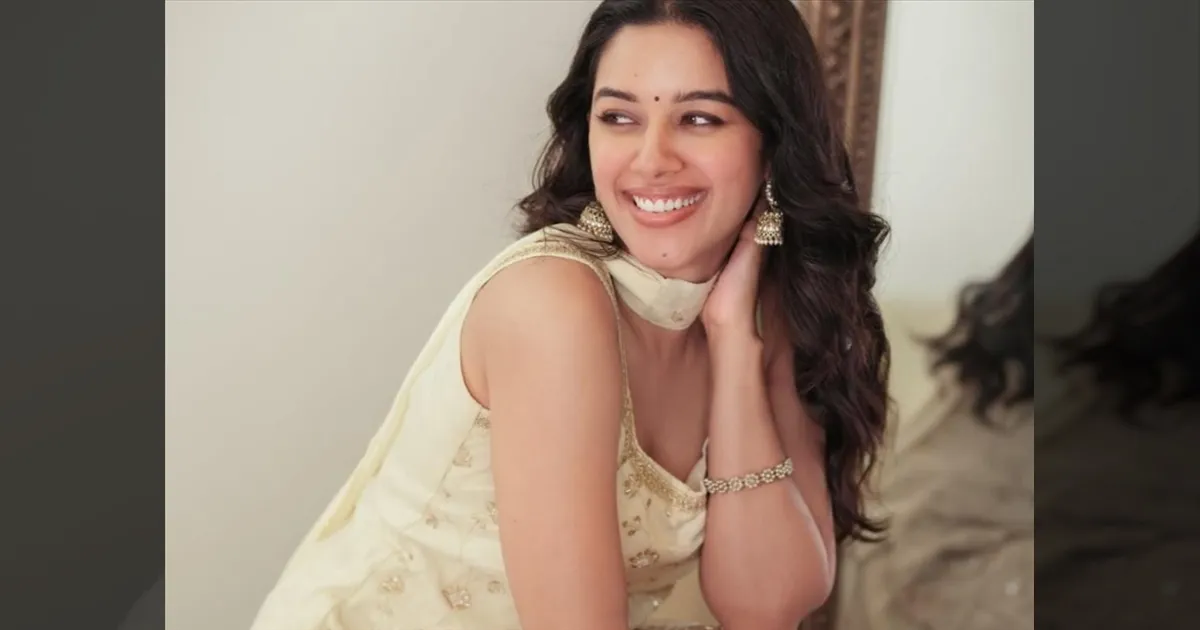 cinema-mirnalini-ravi-new-photoshoot-tamilcinema