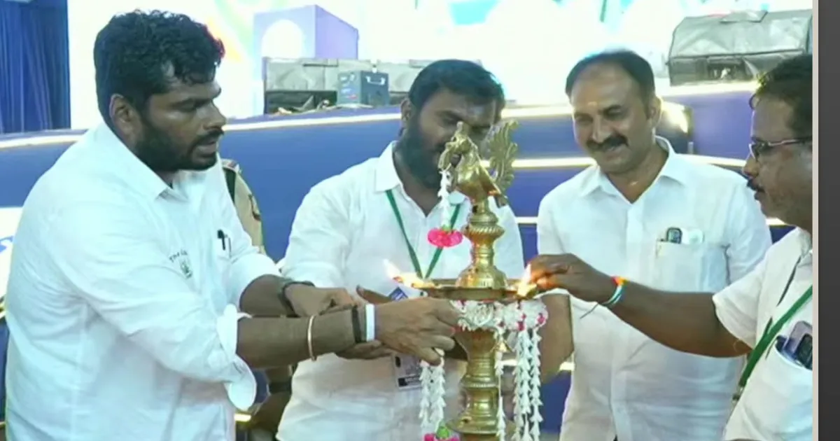 'போதையில்லா தமிழகம்' விழிப்புணர்வு மாநாட்டை குத்துவிளக்கேற்றி தொடங்கினார் அண்ணாமலை!